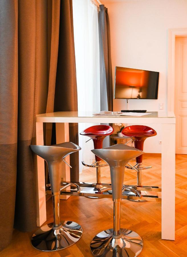Bright Universitaet Apartment