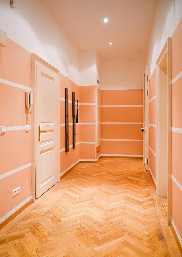 Bright Universitaet Apartment